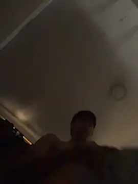 Lander Cruz online show from December 17, 7:09 pm