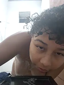 Snapshot of gabriette chatting on December 2, 12:49 am gabriette online show from December 2, 12:49 am