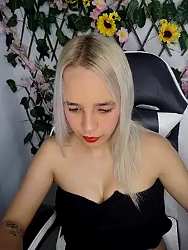 KasumiSophia online show from April 28, 12:21 pm