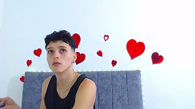 hottie couplee online show from June 30, 10:55 pm