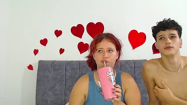 hottie couplee online show from July 23, 5:16 am