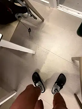 andresbale online show from January 13, 8:14 pm