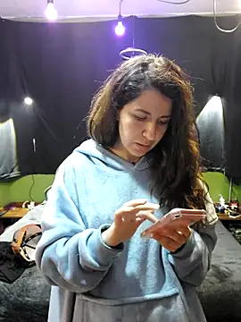 NatyMia online show from December 14, 1:44 am