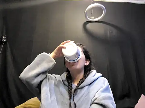 NatyMia online show from December 15, 5:34 am