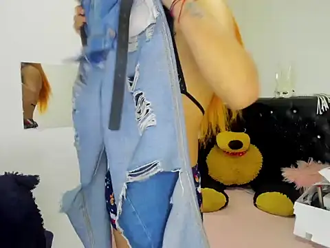 Snapshot of BlakeNoir_ chatting on May 16, 2:49 pm BlakeNoir online show from May 16, 2:49 pm