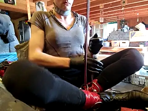 Snapshot of laaralatexxa_BDSM chatting on March 26, 2:11 pm laaralatexxa BDSM online show from March 26, 2:11 pm