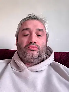 Olomoucak1982 online show from January 19, 2:54 pm