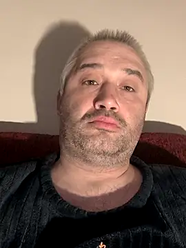 Olomoucak1982 online show from April 13, 6:13 pm