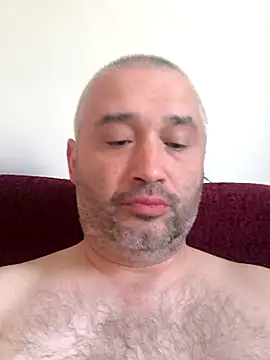 Olomoucak1982 online show from May 5, 4:26 pm