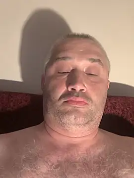 Olomoucak1982 online show from June 18, 7:40 pm