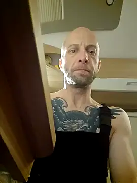 Snapshot of scotbhoyscott chatting on December 3, 12:40 am scotbhoyscott online show from December 3, 12:40 am