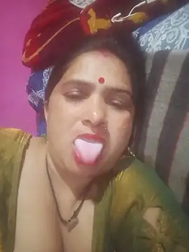 Snapshot of Your-shreya143 chatting on June 30, 11:28 pm Your-shreya143 online show from June 30, 11:28 pm