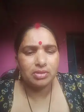 Snapshot of Your-shreya143 chatting on July 8, 10:31 am Your-shreya143 online show from July 8, 10:31 am