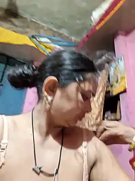 Snapshot of Your-shreya143 chatting on July 9, 9:41 pm Your-shreya143 online show from July 9, 9:41 pm