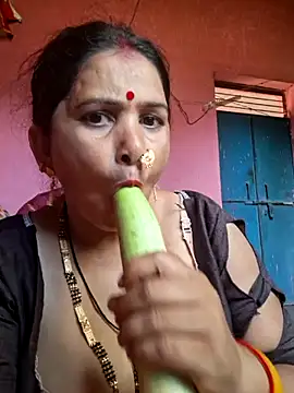 Snapshot of Your-shreya143 chatting on July 24, 11:52 am Your-shreya143 online show from July 24, 11:52 am