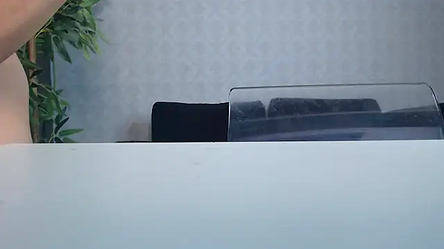 SilviaVanda online show from December 23, 7:17 am