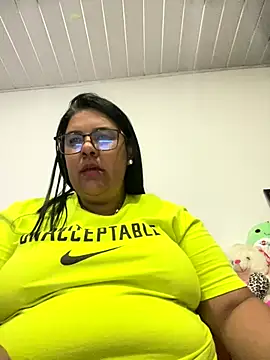 Snapshot of Carameloswing1 chatting on December 14, 11:42 pm Carameloswing1 online show from December 14, 11:42 pm