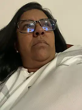 Snapshot of Carameloswing1 chatting on January 31, 9:35 pm Carameloswing1 online show from January 31, 9:35 pm