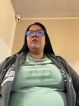 Snapshot of Carameloswing1 chatting on February 4, 12:22 pm Carameloswing1 online show from February 4, 12:22 pm