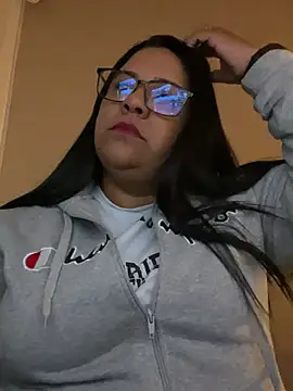 Snapshot of Carameloswing1 chatting on February 8, 11:57 am Carameloswing1 online show from February 8, 11:57 am