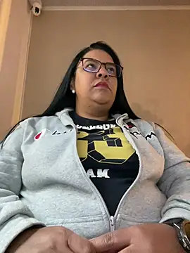 Snapshot of Carameloswing1 chatting on February 10, 12:20 pm Carameloswing1 online show from February 10, 12:20 pm