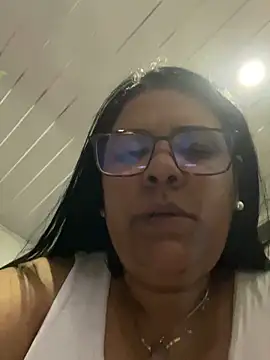 Snapshot of Carameloswing1 chatting on February 13, 12:28 am Carameloswing1 online show from February 13, 12:28 am