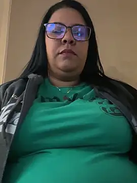 Snapshot of Carameloswing1 chatting on February 13, 12:45 pm Carameloswing1 online show from February 13, 12:45 pm