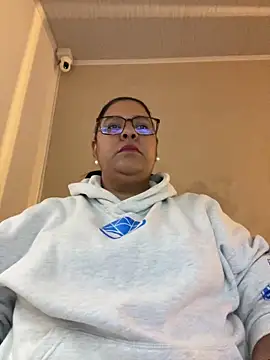 Snapshot of Carameloswing1 chatting on February 18, 11:50 am Carameloswing1 online show from February 18, 11:50 am