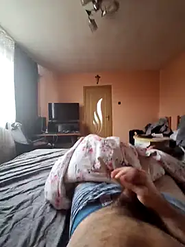 Snapshot of StephanSharp chatting on December 21, 10:22 am StephanSharp online show from December 21, 10:22 am