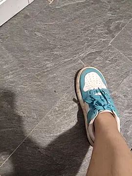 Miky Lyn online show from February 28, 2:07 pm