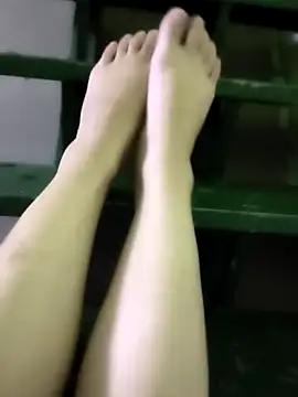 Miky Lyn online show from March 13, 3:29 pm