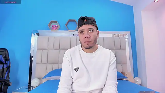 Snapshot of garcia_jacob_ chatting on December 16, 12:43 pm garcia jacob online show from December 16, 12:43 pm