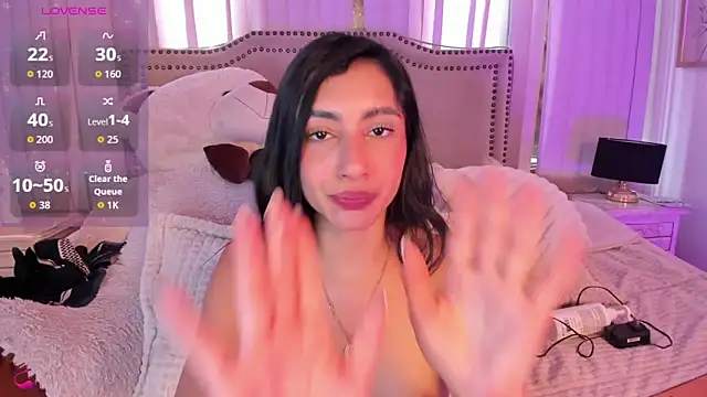 Snapshot of lya__brown chatting on May 11, 4:04 pm lya brown online show from May 11, 4:04 pm