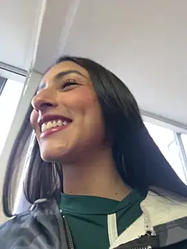 Snapshot of lya__brown chatting on May 15, 11:06 am lya brown online show from May 15, 11:06 am
