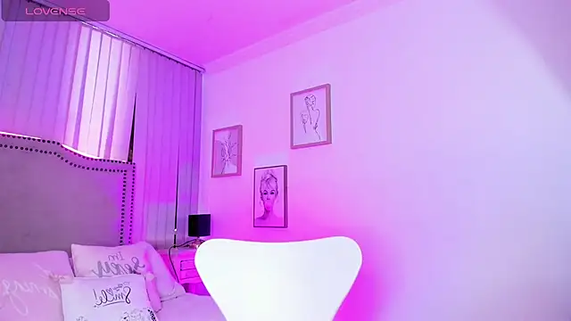 Snapshot of lya__brown chatting on July 13, 12:08 pm lya brown online show from July 13, 12:08 pm