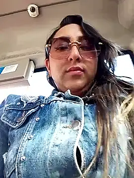 Valeria montana  online show from January 11, 1:27 pm