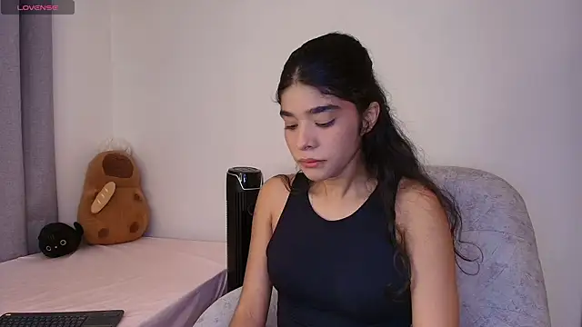 Snapshot of phia_carter chatting on August 5, 1:52 am phia carter online show from August 5, 1:52 am