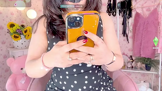 Snapshot of Arielyn_009 chatting on March 12, 12:33 pm Arielyn 009 online show from March 12, 12:33 pm