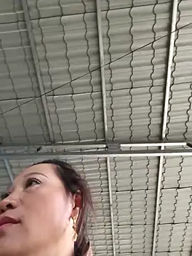 Y-eahi online show from December 17, 4:07 am