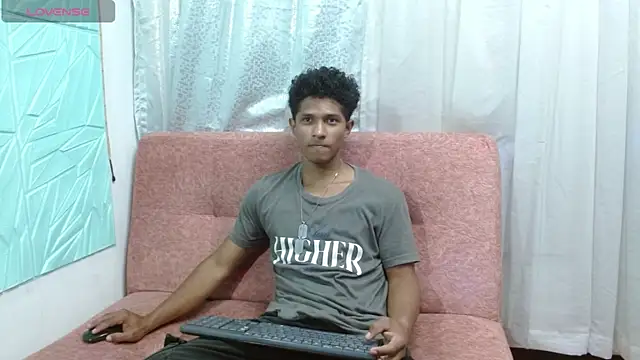 Snapshot of nasty_joel chatting on December 17, 2:34 pm nasty joel online show from December 17, 2:34 pm