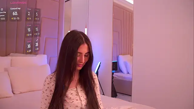 LisaDeviss online show from March 2, 12:45 pm