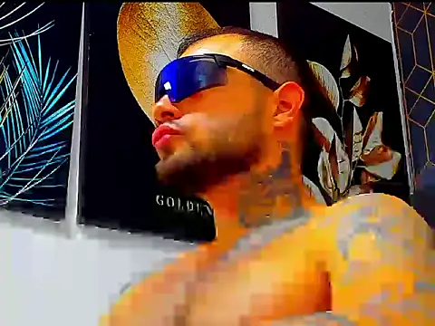 lucky smith1 online show from March 8, 4:11 pm