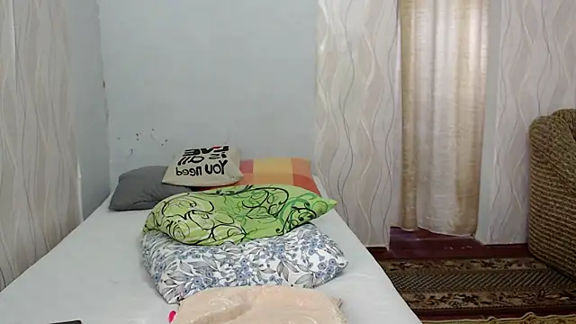 Snapshot of MargaretStar1 chatting on May 15, 8:54 am MargaretStar1 online show from May 15, 8:54 am