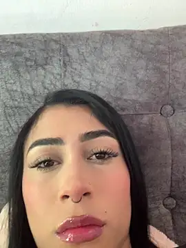 Snapshot of Mila_goez chatting on December 20, 5:53 pm Mila goez online show from December 20, 5:53 pm