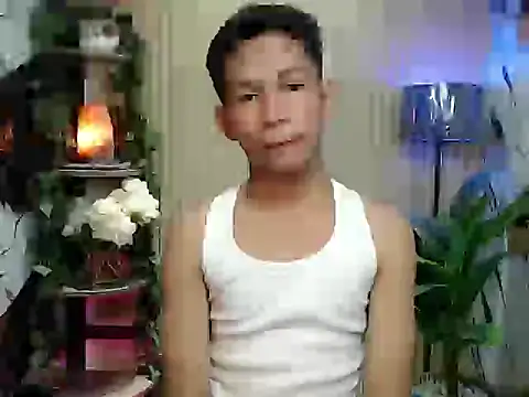 Snapshot of TheBoyAboveYou chatting on December 3, 5:00 pm TheBoyAboveYou online show from December 3, 5:00 pm