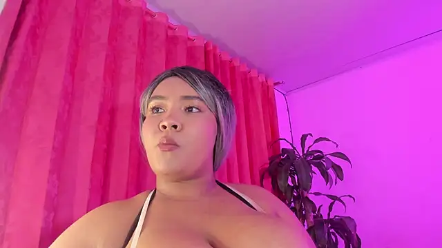 Snapshot of Sandoval_evelyn20 chatting on March 31, 2:02 am Sandoval evelyn20 online show from March 31, 2:02 am