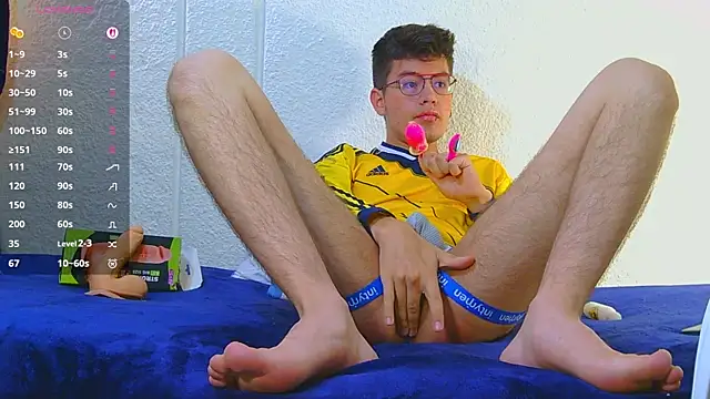 Snapshot of nicolatinboy chatting on June 17, 4:19 pm nicolatinboy online show from June 17, 4:19 pm