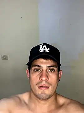 Snapshot of williamsmiiths16 chatting on December 3, 4:16 pm williamsmiiths16 online show from December 3, 4:16 pm