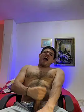 williamsmiiths16 online show from February 28, 3:07 am