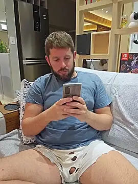 Snapshot of RipMyUnderwear chatting on June 10, 1:06 am RipMyUnderwear online show from June 10, 1:06 am